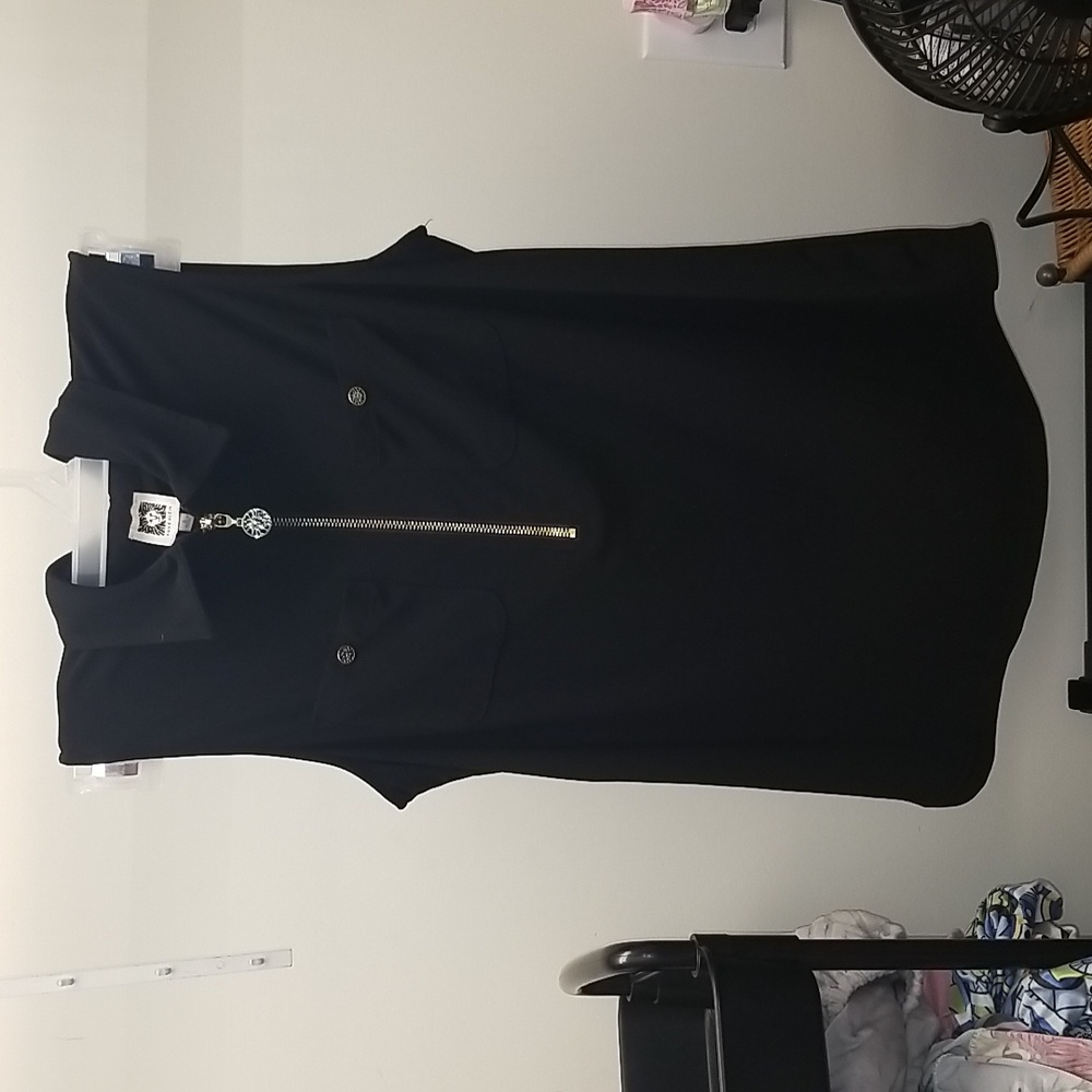 Anne Klein black sleeveless half zip color small size small